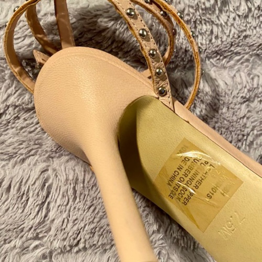 🌺 Steve Madden Wish blush ankle strap stud sandals - Picture 5 of 6
